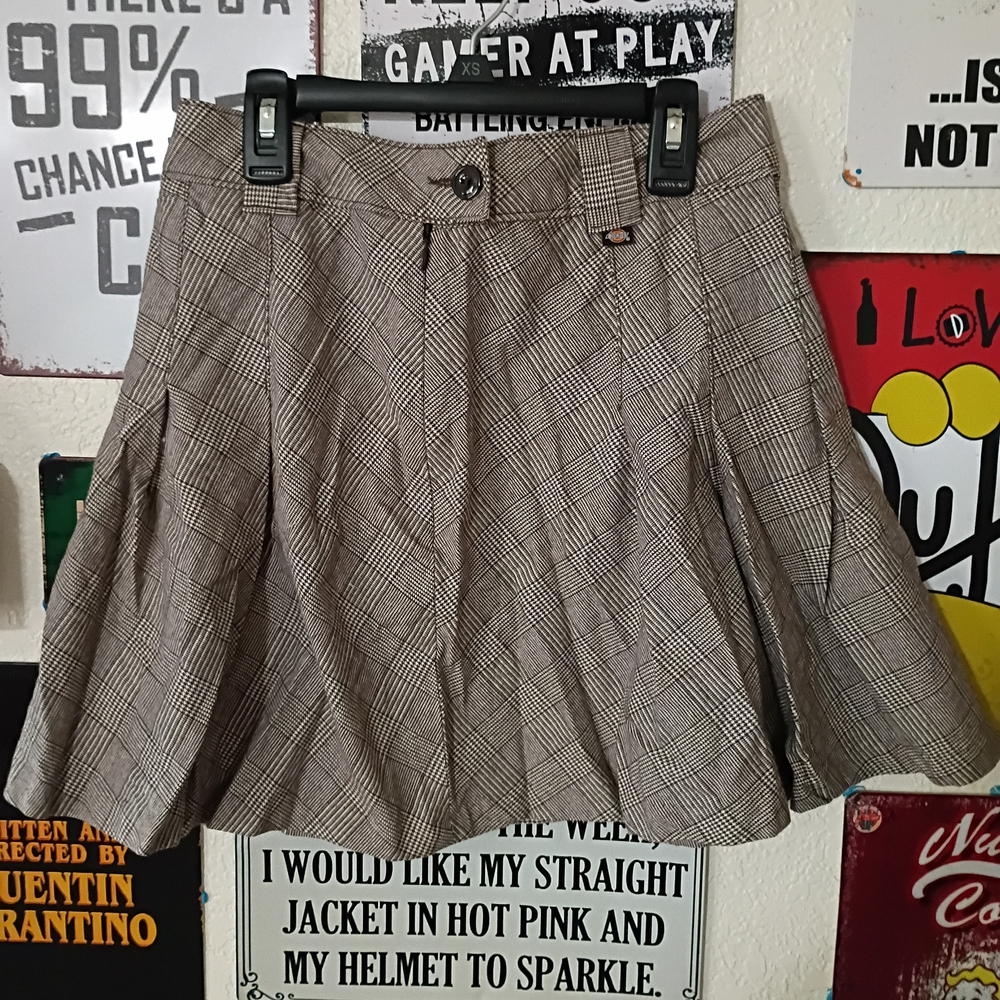 PREOWNED Dickies Plaid Mini Skirt- Small